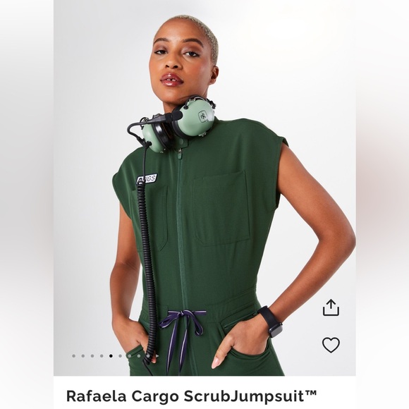 Figs Rafaela Cargo ScrubJumpsuit, British Racing Green, Size Medium, NWT - Picture 3 of 4